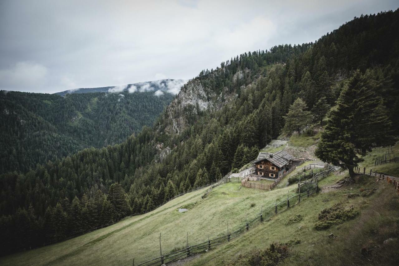 Hirschhof Pfrein - Hideaway Apartman Chiusa Kültér fotó